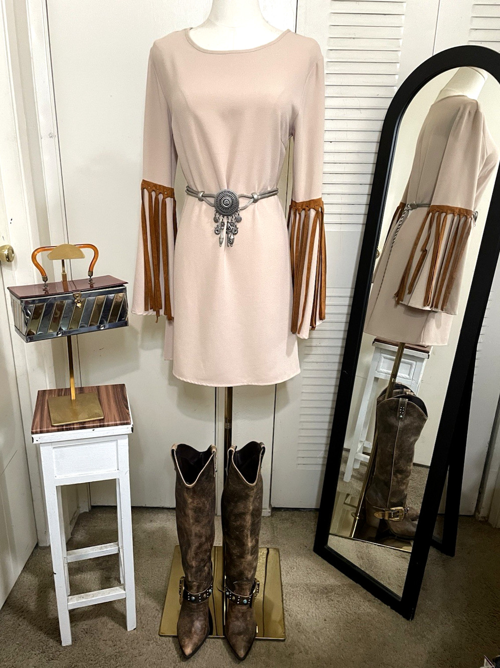 Million Bullpup Dress Womens Small Swing Bell Sleeve Hippie/Boho Mini Dress